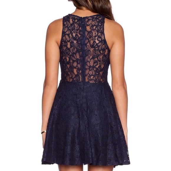 NWT Revolve BB Dakota by Steve Madden Fenton Lace Mini Dress Navy Size 6 - Picture 4 of 12